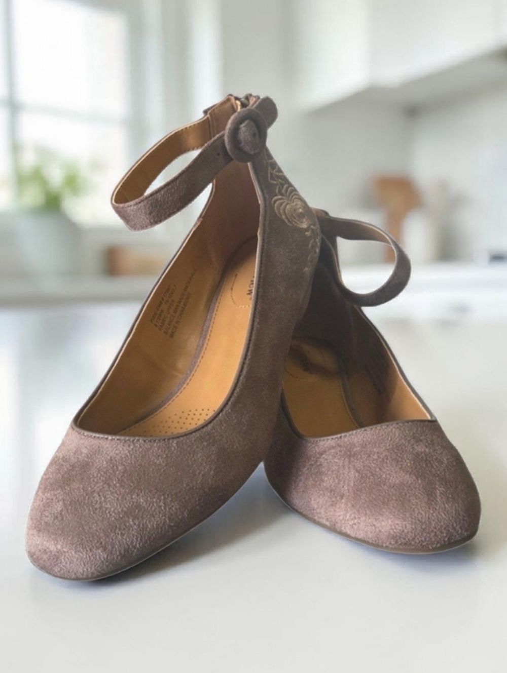 Comfortview Dark Taupe Suede Ankle-Strap Pixie Heels Size 8.5 WW